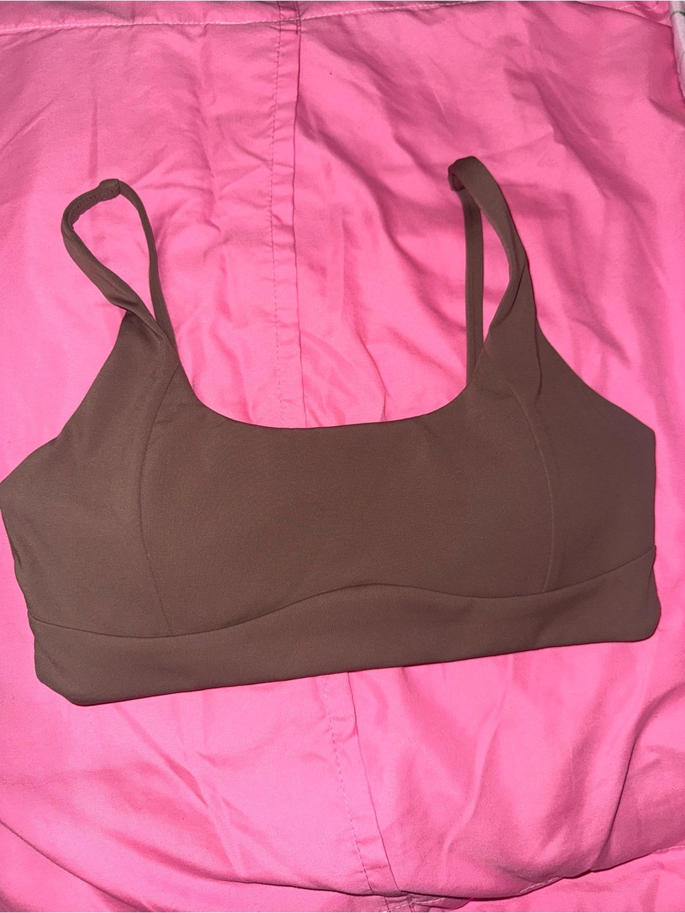 Pavoi sports bra
